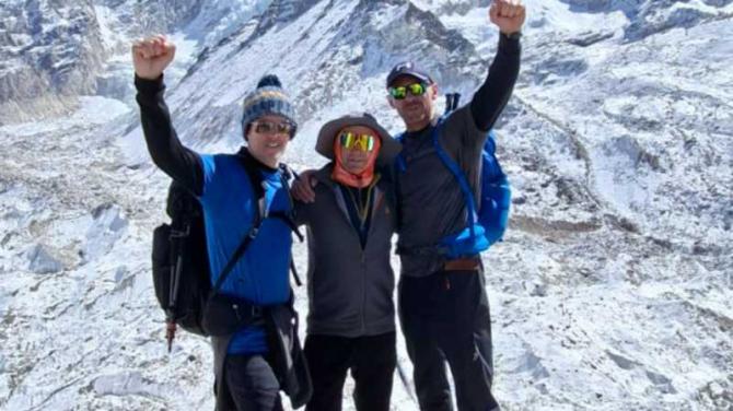 Newry trio' s grand ascent to base of Mount Everest